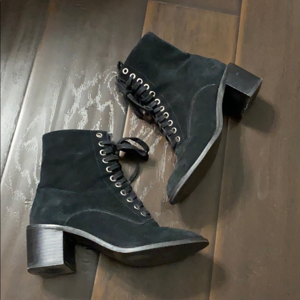 Urban Outfitters Black Suede Combat Boots sz 7